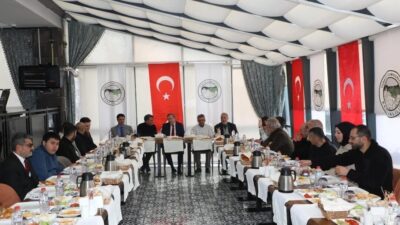 Kars Valisi Ziya Polat, Beylerbeyi Sarayı’nda basın mensuplarıyla kahvaltıda buluştu.