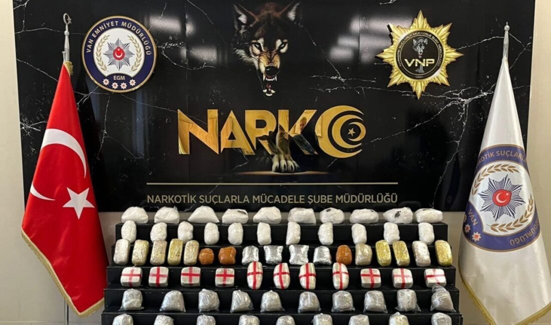 Van'ın İpekyolu ilçesinde polisin yaptığı operasyonda 25 kilo 300 gram