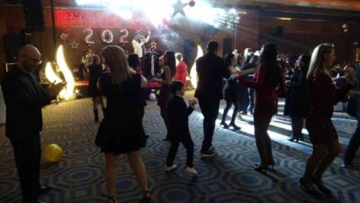 Yeni yıl tüm Türkiye’de olduğu gibi Van’da da coşkuyla kutlandı.