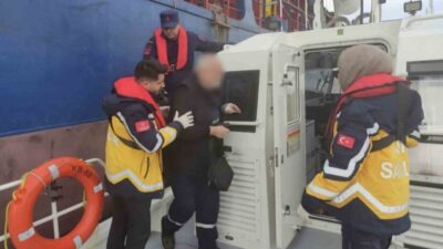 Bartın'da yük gemisinde yaşanan iş kazasında yaralanan gemici, Sahil Güvenlik