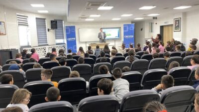 OEDAŞ, Afyonkarahisar’daki ilkokullarda öğrencilere enerji verimliliği konusunda eğitim verdi. Eskişehir’de