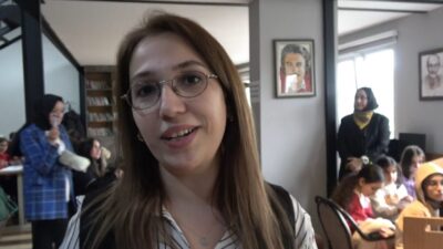 Çocuk kitapları yazarı Nur Dombaycı, Tavşanlı ilçesinde öğrencilerle bir araya