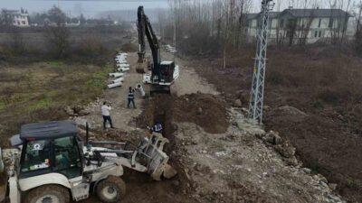 Düzce Belediyesi Su ve Kanalizasyon İşleri Müdürlüğü ekipleri, şehrin hızla