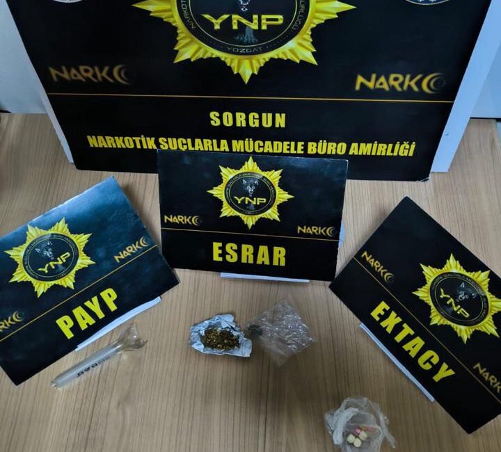 Sorgun’da Narkotik ekiplerinin yaptığı çalışmada bir araçta uyuşturucu madde ele