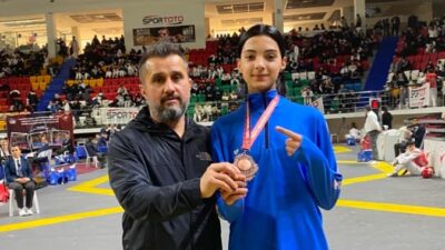 Yerköy’lü sporcu İrem Örül, Ankara’da düzenlenen Gençler Türkiye Şampiyonası’nda Türkiye