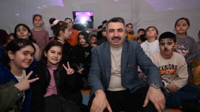 Yıldırım Belediyesi tarafından düzenlenen Karne Şenliği etkinlikleri, öğrencilerin mutluluğu ve