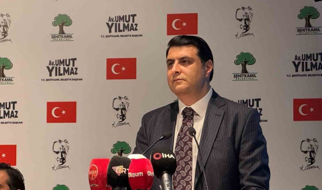 Şehitkamil Belediye Başkanı Umut Yılmaz, iddialara cevap vererek, projelerini incelemeye