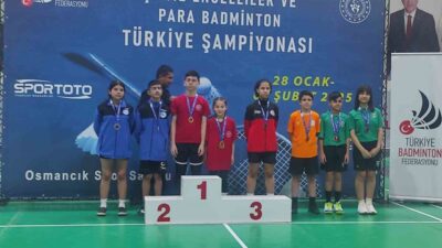 Çorum’un Osmancık ilçesinde gerçekleşen İşitme Engelliler Badminton Türkiye Şampiyonası'nda Berat