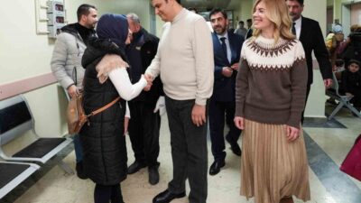 Şehitkamil Belediye Başkanı Umut Yılmaz, hastaları ziyaret ederek geçmiş olsun