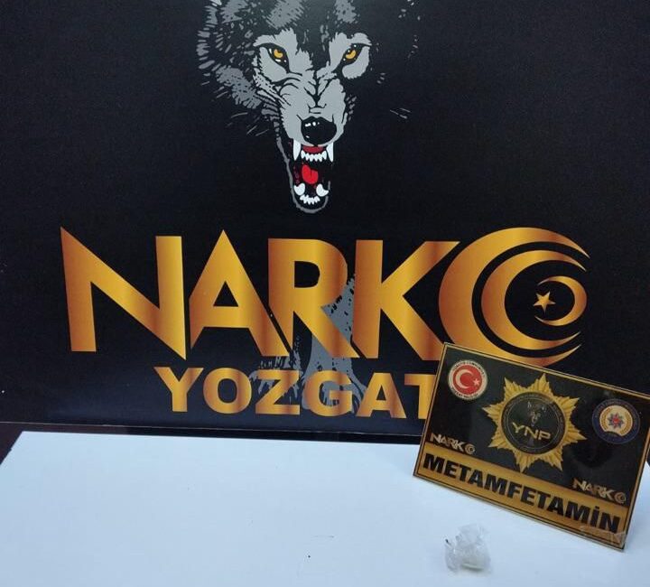 Narkotik Suçlarla Mücadele Şube Müdürlüğü ekiplerinin il merkezinde durdurduğu bir