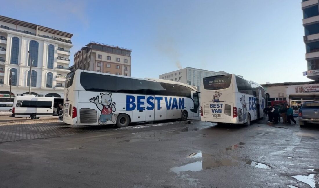 Yüksekovalı vatandaşlardan yeni otogar çağrısı Hakkari'nin Yüksekova ilçesi sakinleri,