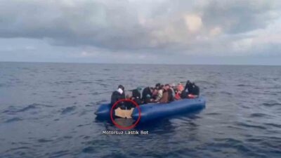 Ayvacık'tan Midilli Adası'na geçmek isteyen kaçak göçmenlerin botlarındaki motor Yunan