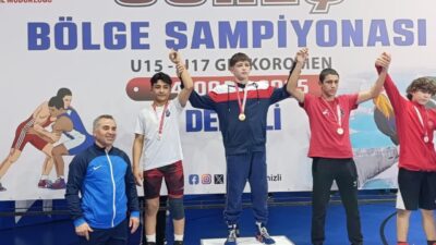Yunusemre Belediyespor, Denizli'de düzenlenen Grekoromen Bölge Şampiyonası'nda 5 madalya alarak
