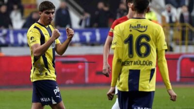 Fenerbahçe'nin genç yeteneği Yusuf Akçiçek, Ziraat Türkiye Kupası'nda ilk kez