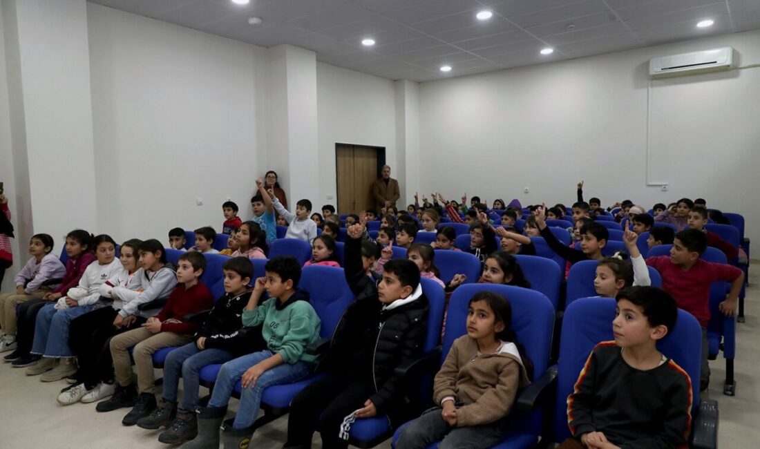 Zabıtadan okullarda trafik eğitimi Sakarya Büyükşehir Belediyesi Zabıta