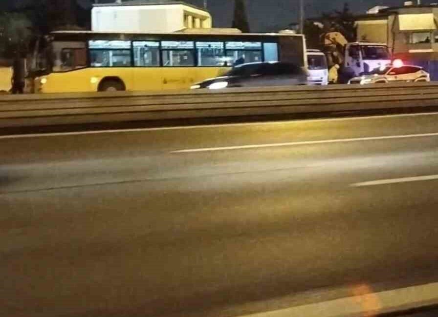 15 Temmuz Şehitler Köprüsü'nde İETT otobüsünde çıkan arıza nedeniyle trafik