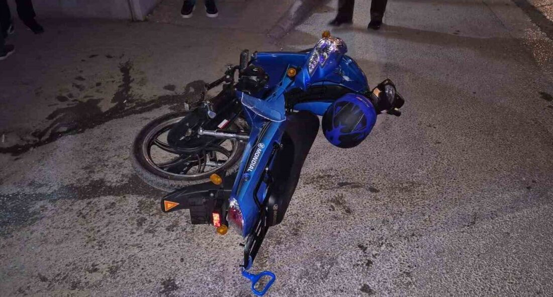 Eskişehir'de, 16 yaşındaki M.F.B.'nin plakasız motosikletinin kasksız bir şekilde bir