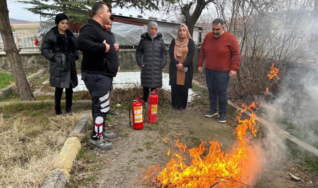 Çiçekdağı Belediyesi İtfaiye personeli,