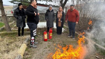 Çiçekdağı Belediyesi İtfaiye personeli, ilçede görev yapan Çiçekdağı Sosyal Hizmet