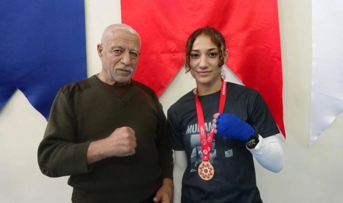 Yozgatlı Betül Zararsız, Kickboks’ta