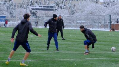 Bozokspor, hafta sonu oynanacak Karabük İdman Yurdu karşılaşması öncesinde antrenmanlarını