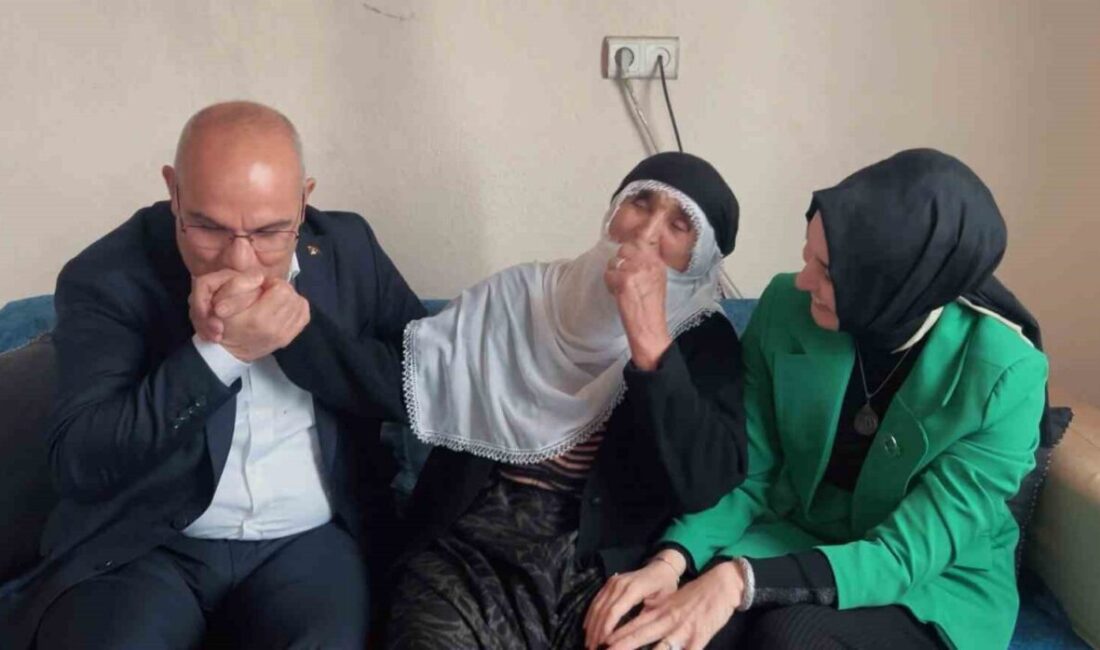 Ağrı Valisi Mustafa Koç ve eşi Neslihan Gül Koç, 98