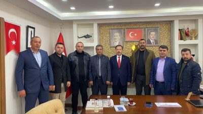 AK Parti Yerköy İlçe Başkanı Selahattin Atalay, beraberindeki İl Genel