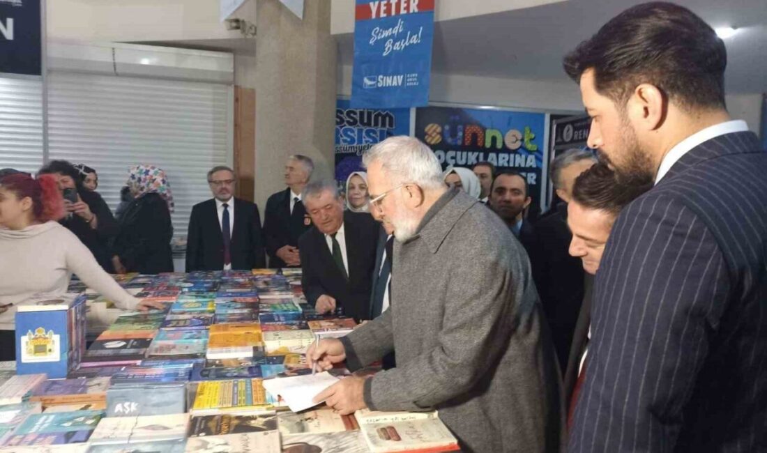 Pursaklar Belediyesi, 3. Kitap Fuarı'nı düzenleyerek okuyucuları bir araya getirdi.