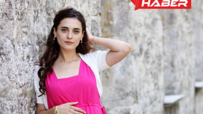 Aslıhan Gürbüz, Türk dizi, sinema ve tiyatro oyuncusu olup, başarılı