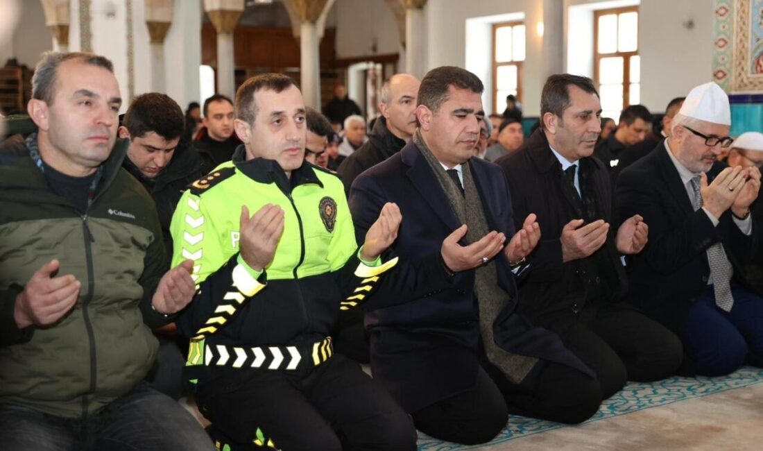 Düzce'de, 6 Şubat 2023'teki Kahramanmaraş depremlerinin yıl dönümü için Cedidiye