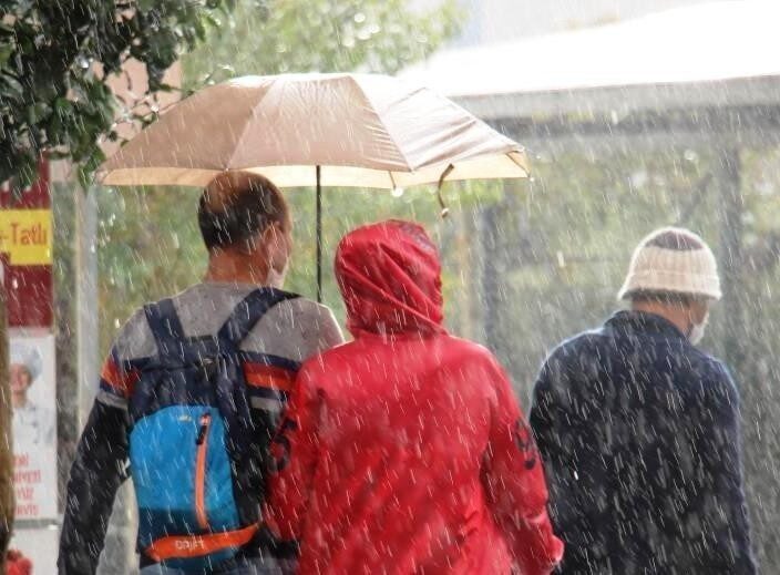 Aydın'da hava sıcaklıkları hafta sonu 3-4 derece artacak. Meteoroloji'ye göre,