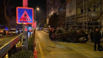 Aydın'ın Efeler ilçesinde meydana gelen trafik kazasında 4 genç yaralandı.