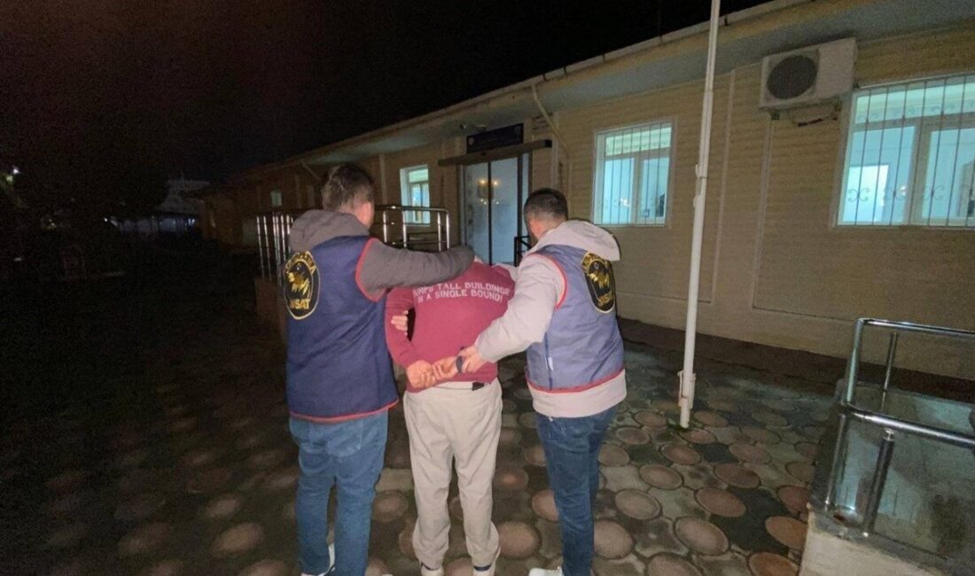 Ayvalık ilçesinde ilçe jandarma ekipleri tarafından gerçekleştirilen "Huzur ve Güven"