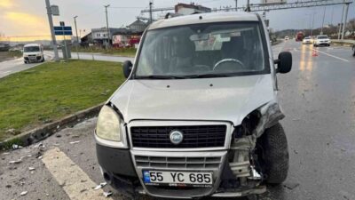 Samsun'un Bafra ilçesindeki Kolay Kavşağı'nda H.K. ve S.A. yönetimindeki hafif
