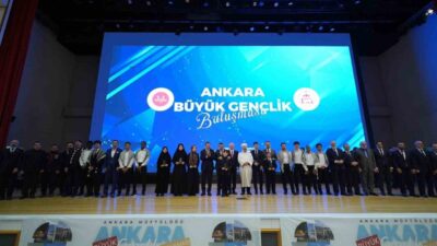 Milli Eğitim Bakanı Yusuf Tekin gençlere, milli ve manevi değerlere