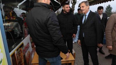 Sakarya Büyükşehir Belediye Başkanı Yusuf Alemdar, Yenikent'te ziyaretlerde bulunarak bölgenin