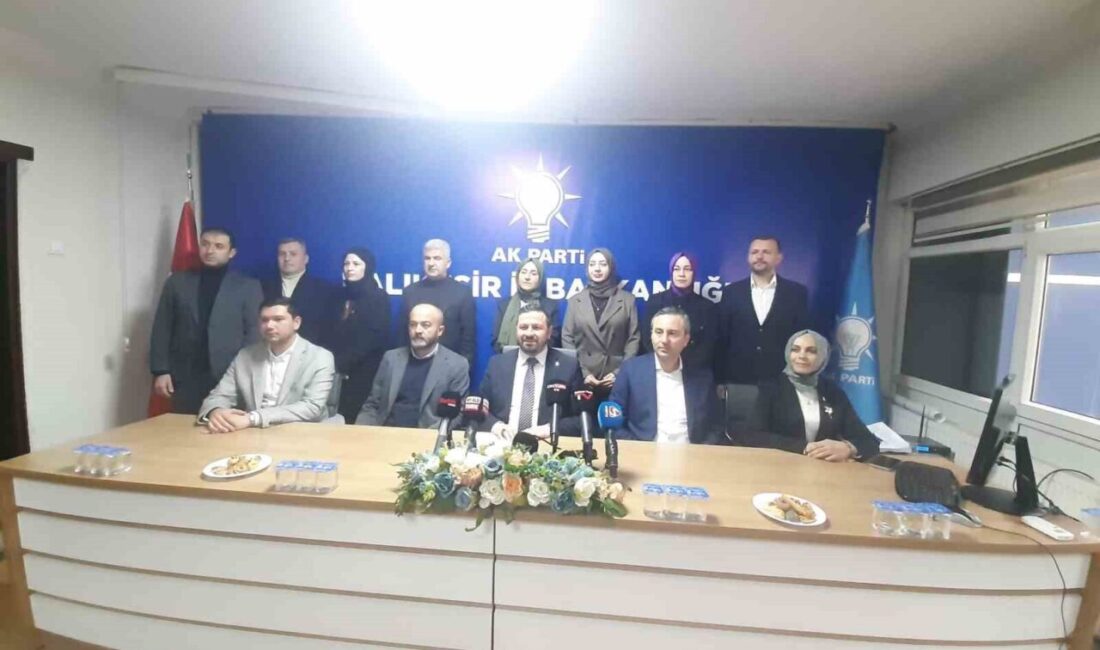 AK Parti İl Başkanı Mehmet Aydemir, kongre sürecindeki başarıyı vurgulayarak