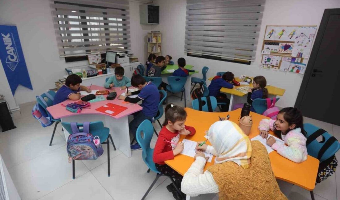 Canik Belediye Başkanı İbrahim Sandıkçı, Canik Halk Kütüphanesi ve Etüt