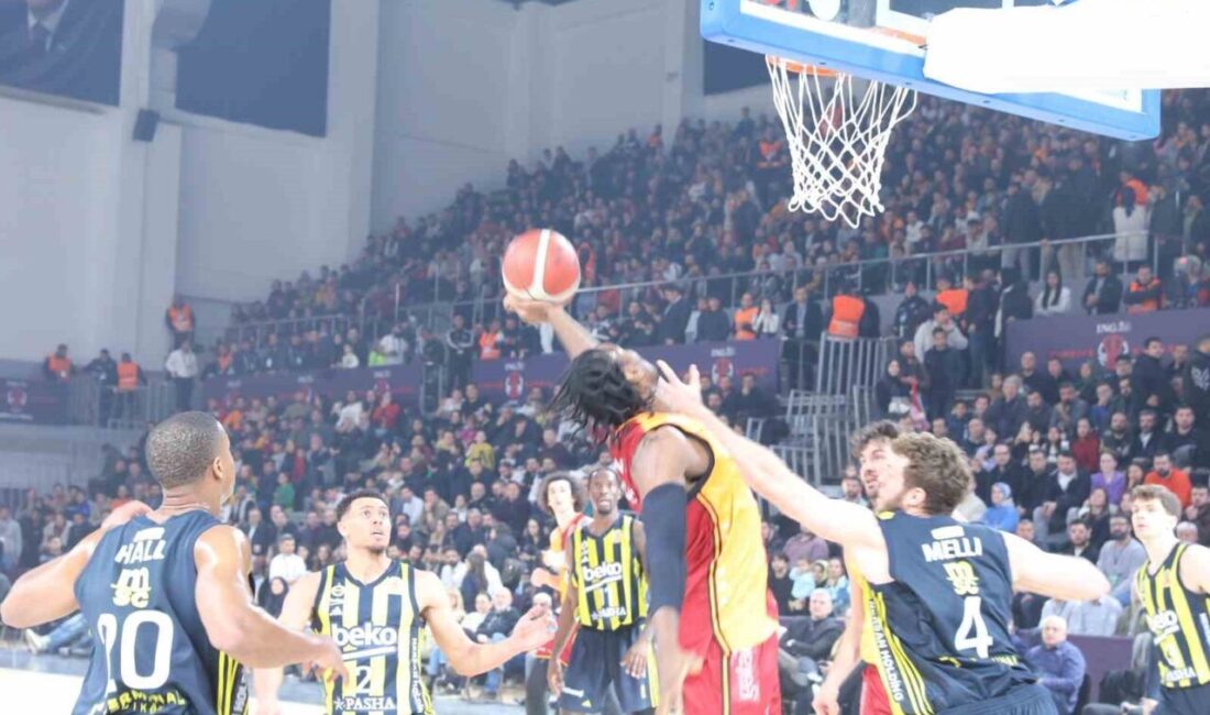 Fenerbahçe Beko, olaylı geçen ING Erkekler Türkiye Kupası Yarı Final