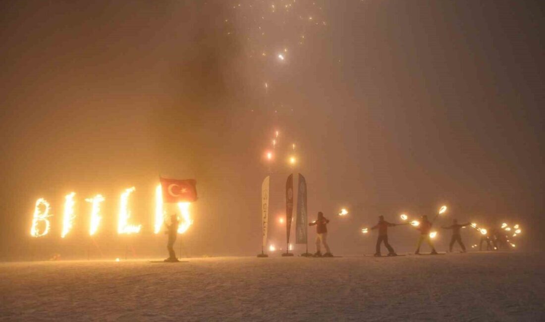 Bitlis Belediyesinin düzenlediği 4. kar festivali ve meşaleli kayak gösterileri,