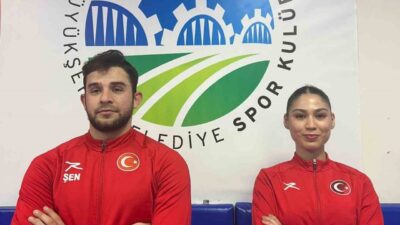 Sakarya Büyükşehir Belediyesi Spor Kulübü'nün karatecileri Fatih Şen ve Zümra