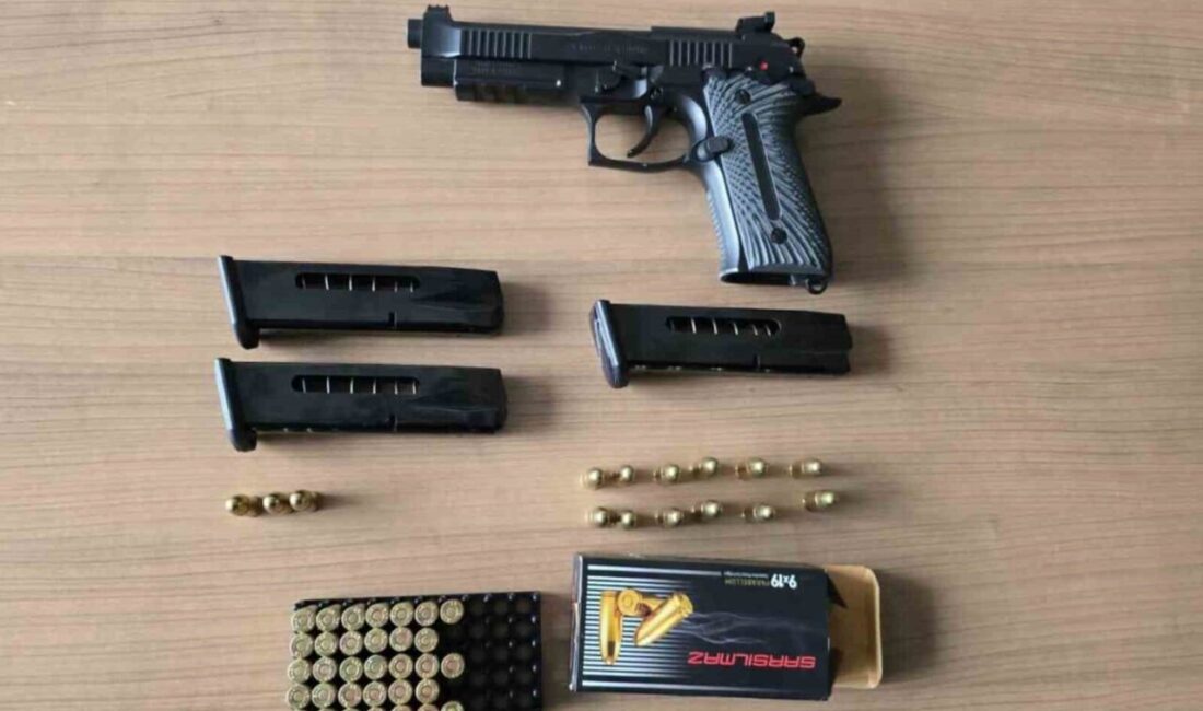 Çorum'da polis ekipleri 101 denetim sonucunda 11 kişiyi yakalayarak aramalarda