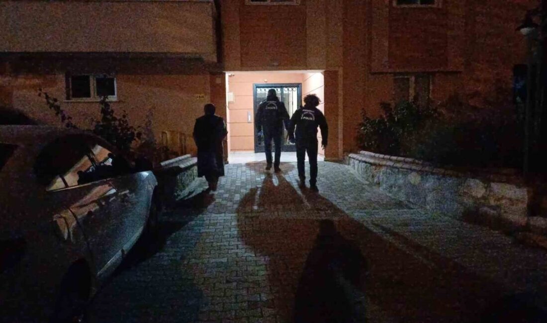 Çorum'da 62 yaşındaki E.Z., eşi tarafından evinde ölü bulundu. Olay