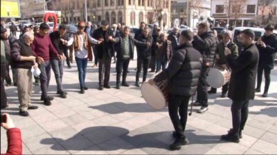 Çorum'da Ramazan ayında sahur için vatandaşları uyandıracak davulcular, son hazırlıklarını