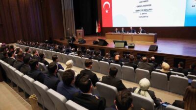 Cumhurbaşkanı Erdoğan, AK Parti Gençlik Kolları MKYK toplantısında başkanlık yaptı.