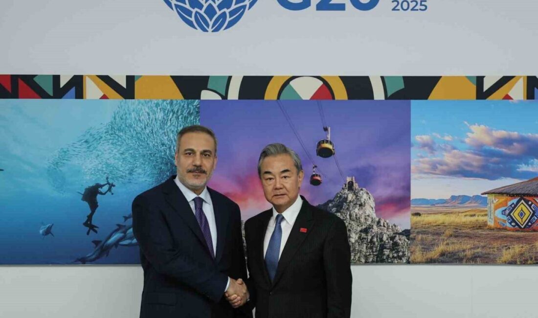 Hakan Fidan, G20 Dışişleri Bakanları Toplantısı'nda Çin Dışişleri Bakanı Wang