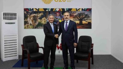 Dışişleri Bakanı Hakan Fidan, Singapur Dışişleri Bakanı Vivian Balakrishnan ile