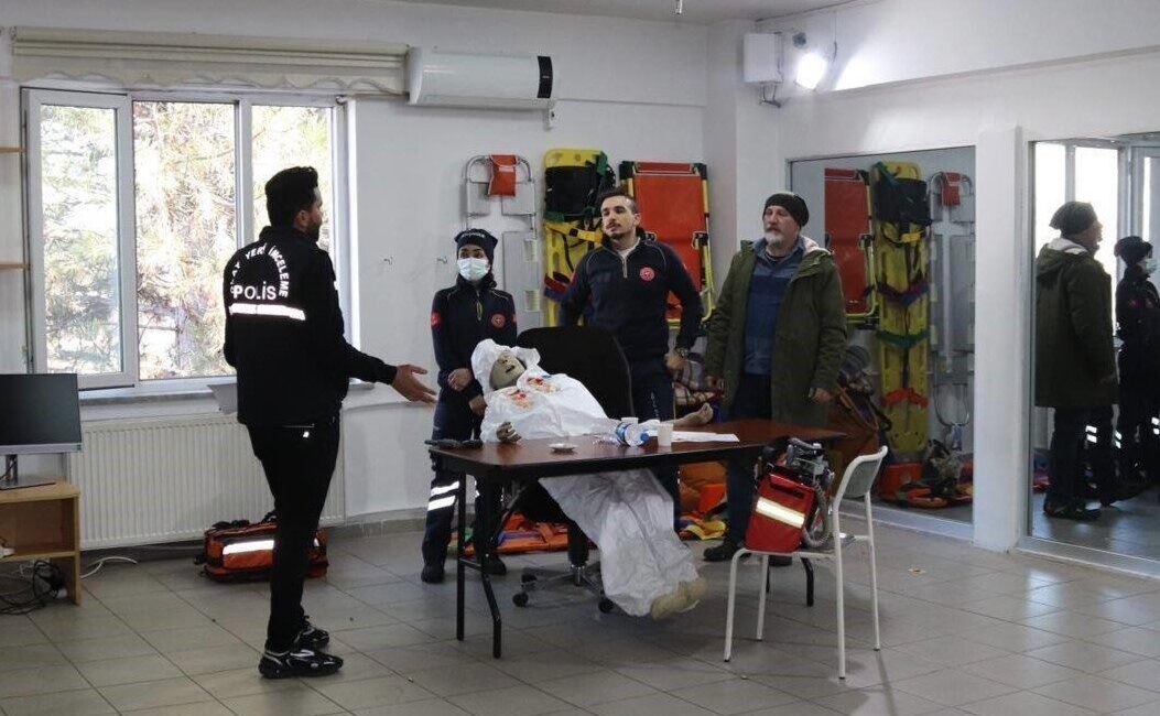 İl Emniyet Müdürlüğü Olay Yeri İnceleme Şube Müdürlüğü ekipleri, İl