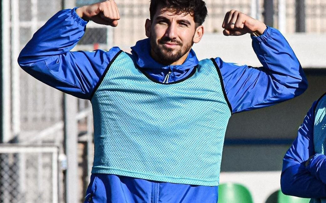 Erciyes 38 Futbol Kulübü, stoper Murat Şimşek'in takımdan ayrıldığını duyurdu.