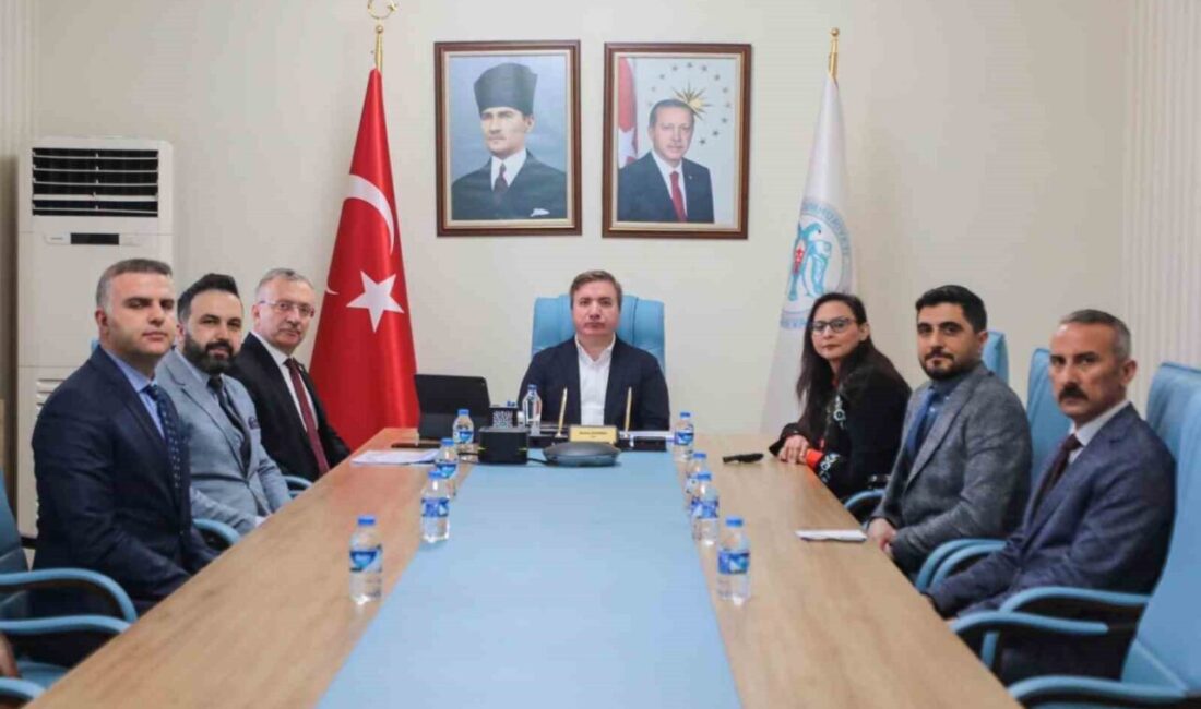 Erzincan’da, Vali Hamza Aydoğdu'nun başkanlığında ERASMUS + projesi toplantısı gerçekleştirildi.